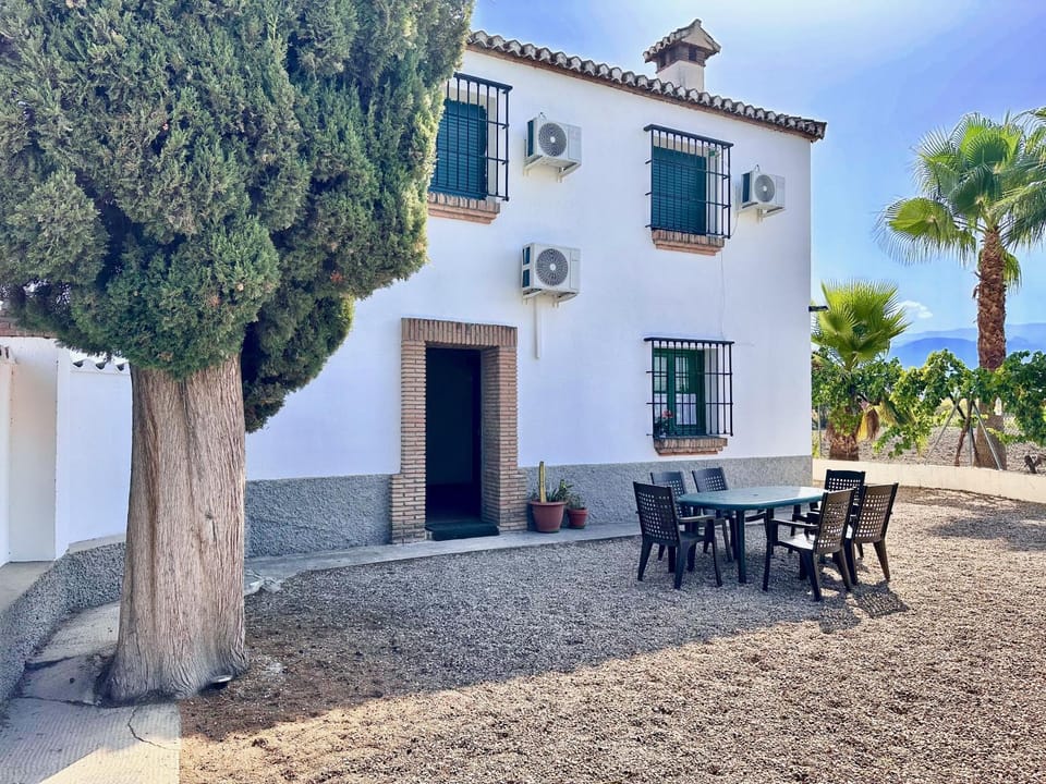 Encantador cortijo a 5 minutos de Granada House in Andalusia