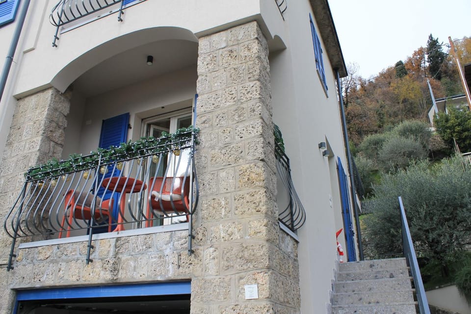 Property building, Balcony/Terrace