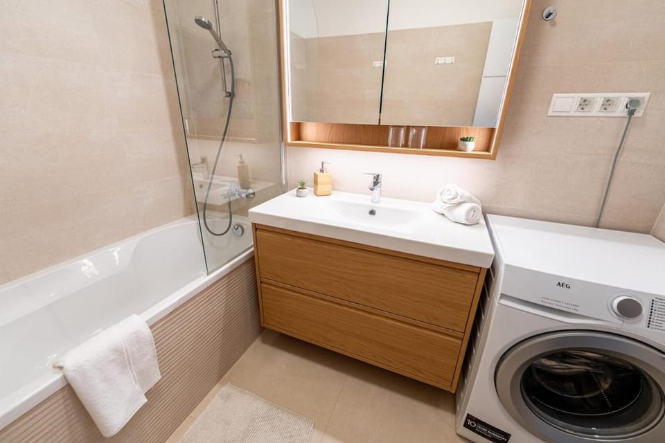 3 BDR Traveller Family Apt w AC Free Parking by NW Apartment in Hungary