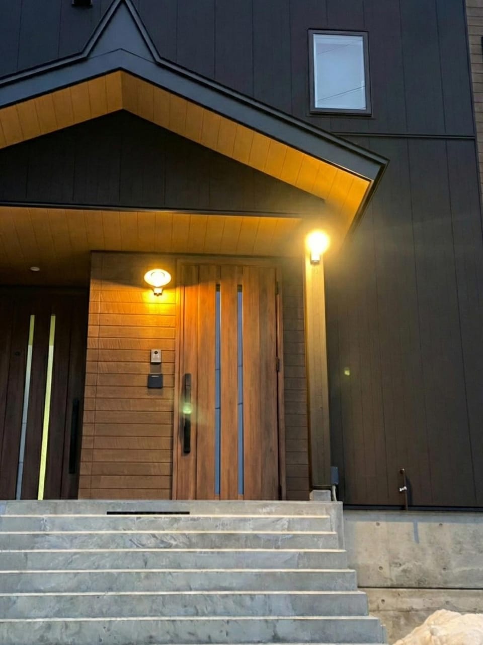 Property building, Facade/entrance