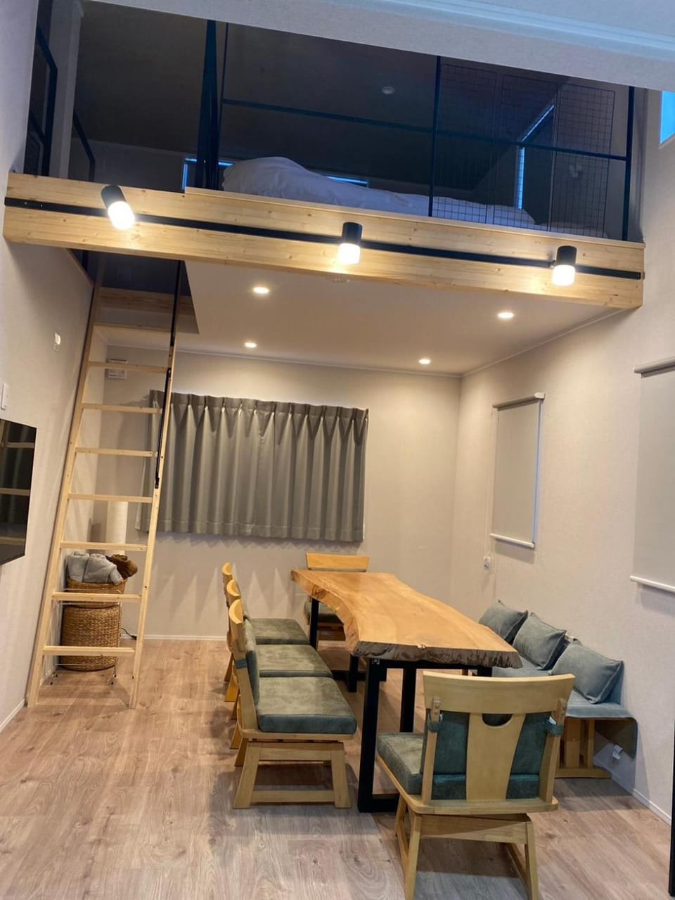 Living room, Dining area