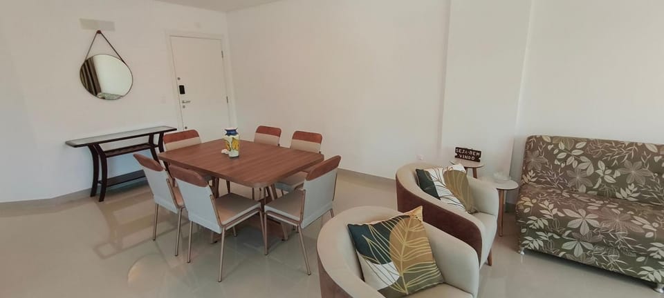 TV and multimedia, Living room, Dining area, Dinner
