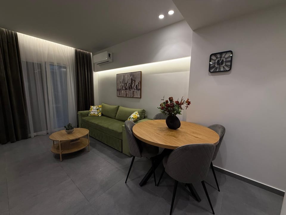 Smyrni Cozy Luxury Apartment in Kallithea