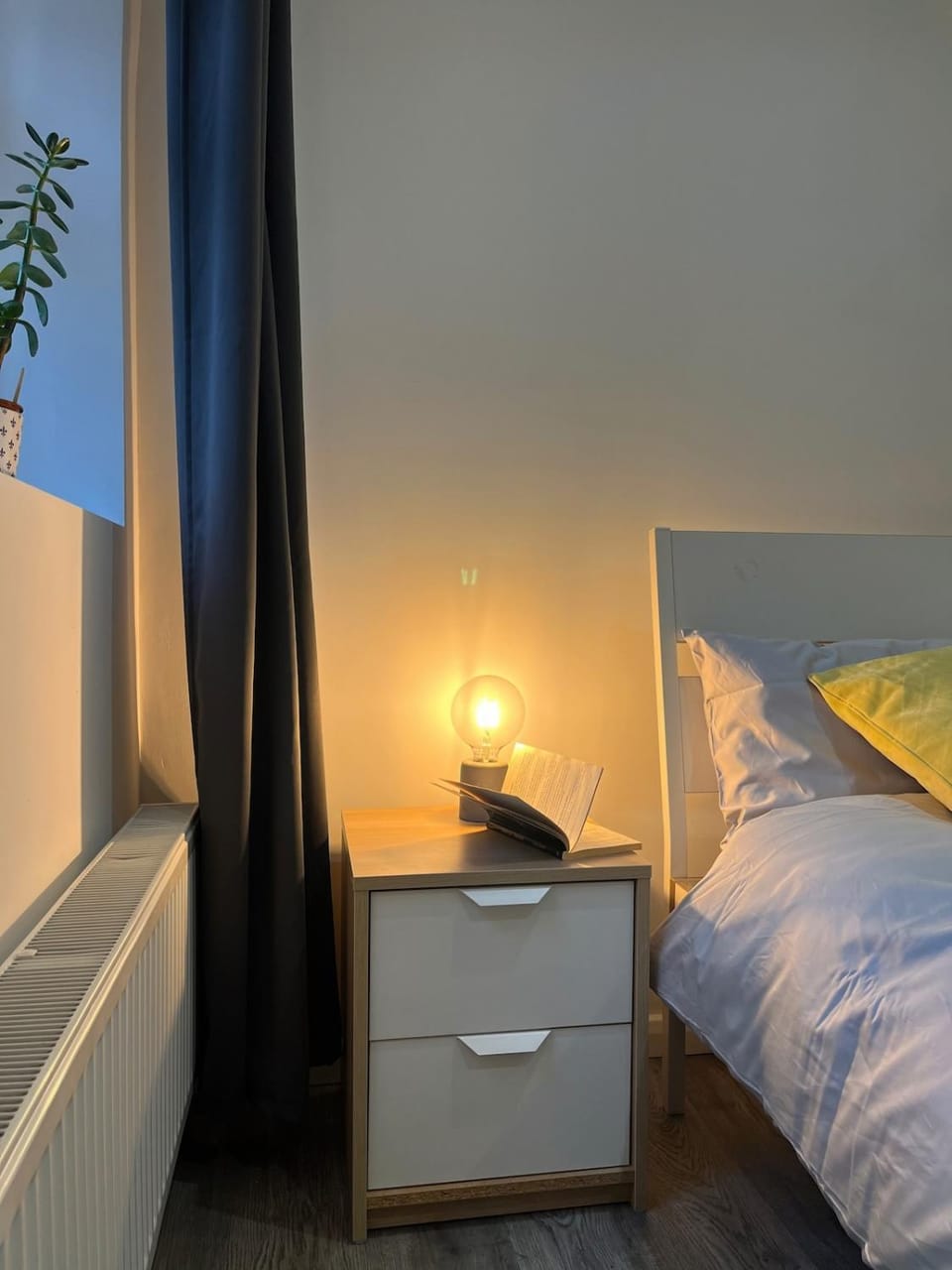 Cozy Studio Steps from the Tube Apartment in Edgware