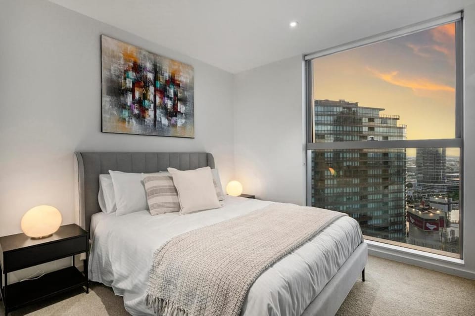 Docklands Panorama Harbour Views - Pool Gym & Parking Apartment in Melbourne