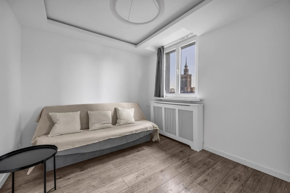 11th Floor Center Apartment - 57m2, Two Bedrooms - by Rentujemy Apartment in Warsaw