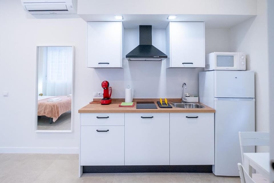 Coffee/tea facilities, Kitchen or kitchenette, microwave