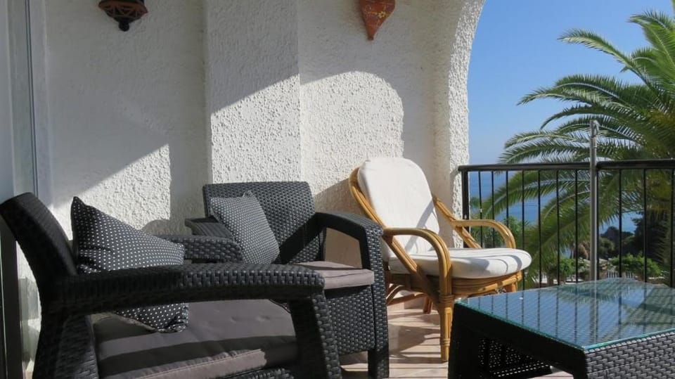 Natural landscape, View (from property/room), Balcony/Terrace, Seating area, Swimming pool, sunbed