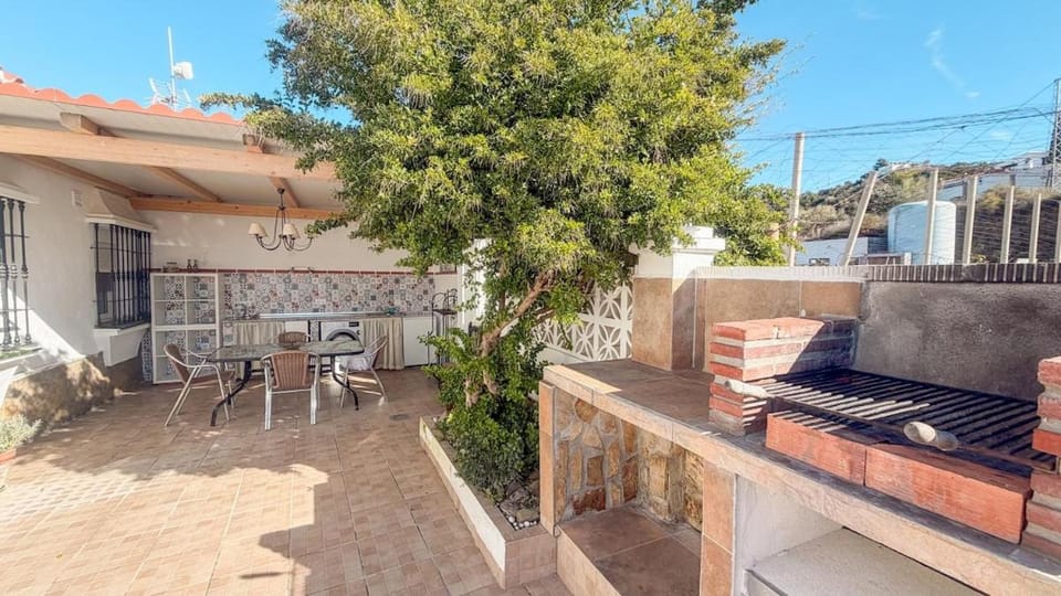 BBQ facilities, Balcony/Terrace, Dining area