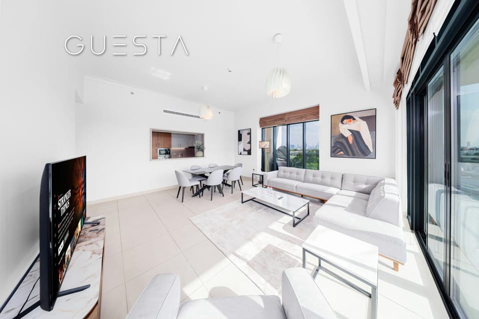 TV and multimedia, Living room, Seating area, air conditioner