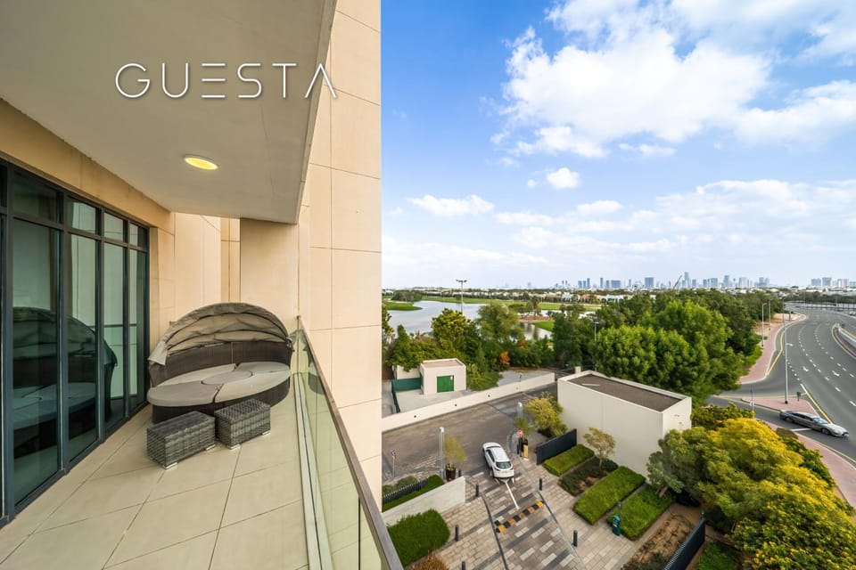 Property building, Day, View (from property/room), Balcony/Terrace