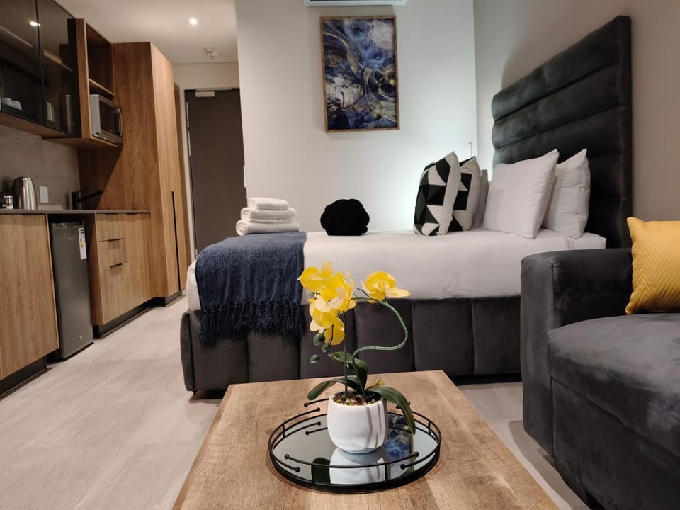 Comfort at 35 Menlyn Maine Residences Apartment in Pretoria
