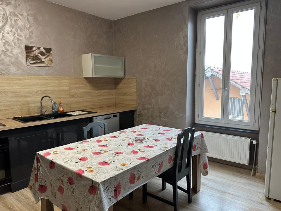 Communal kitchen, kitchen