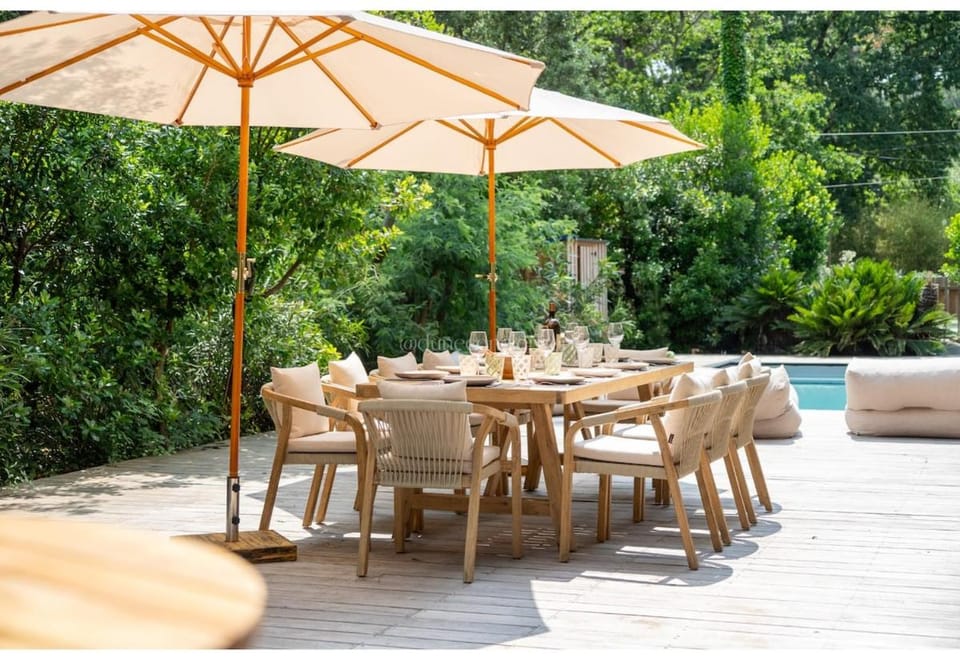 Patio, Dining area