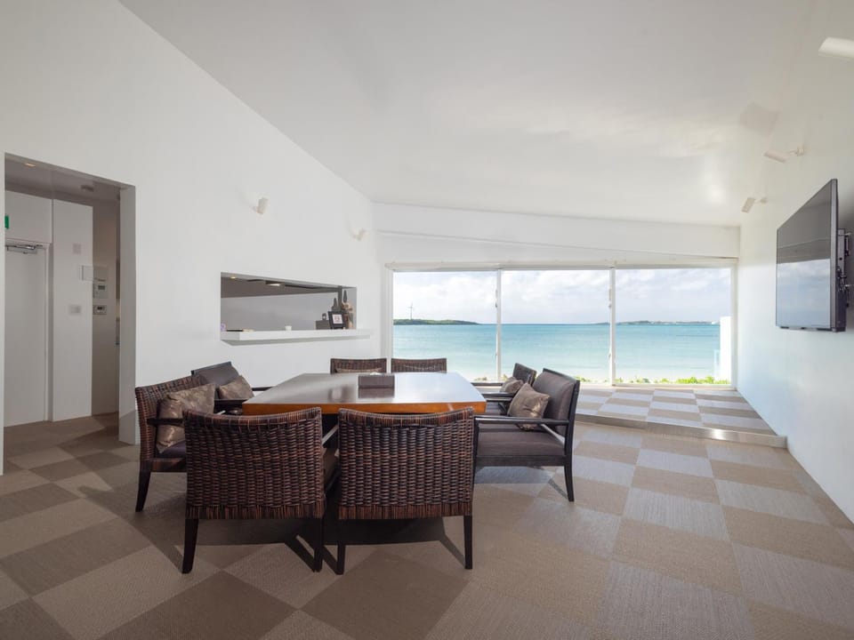 TV and multimedia, Dining area