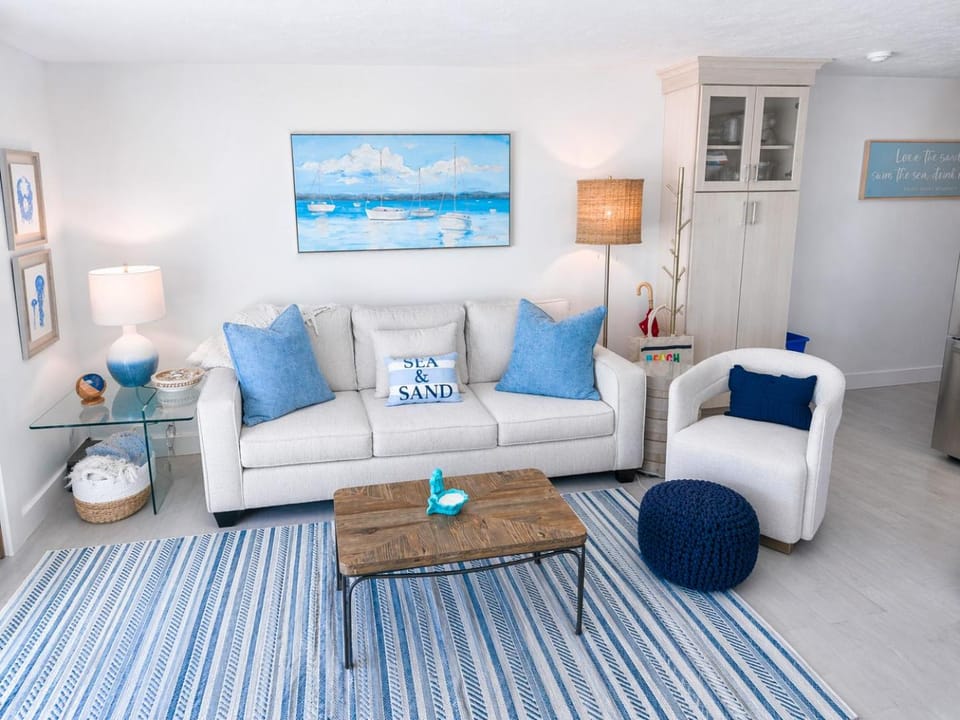 Stunning Bay Views | Beach Access - Deck - Parking Apartment in Provincetown