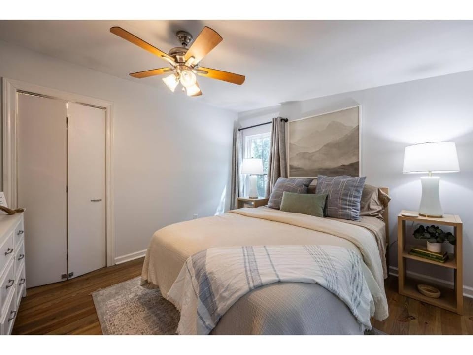 Downtown Bungalow < Less than 1,5 Miles to UGA! home House in Athens