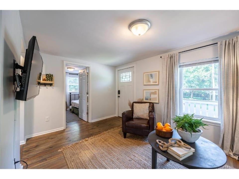Downtown Bungalow < Less than 1,5 Miles to UGA! home House in Athens