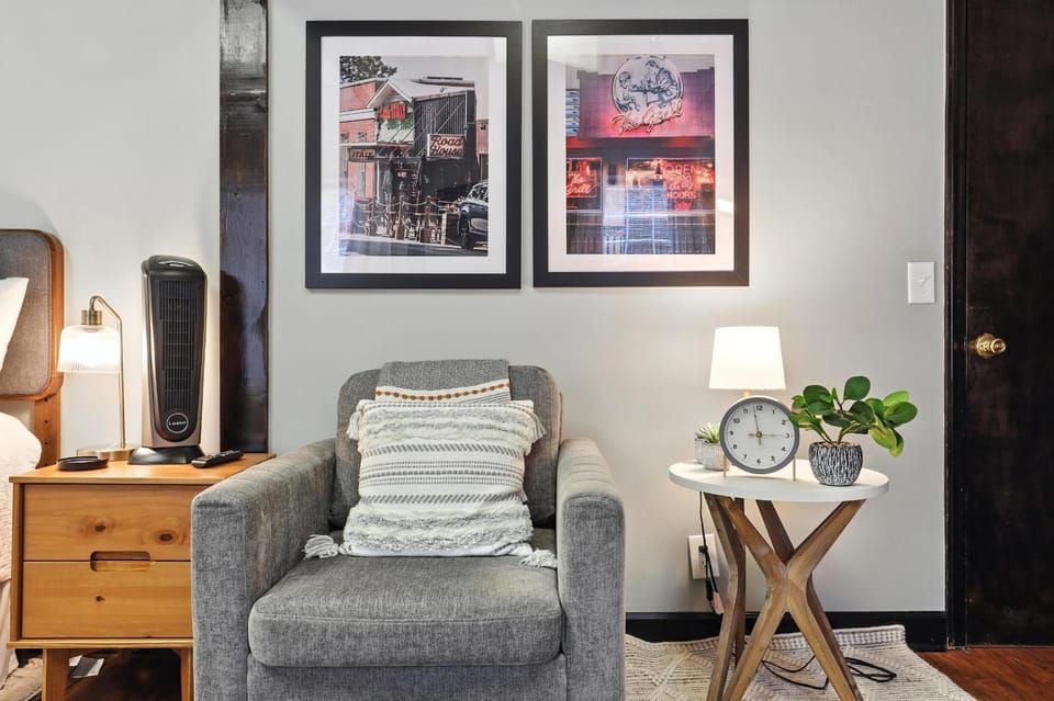 The Classic City Collection - 3 Separate Units apts Apartment in Athens