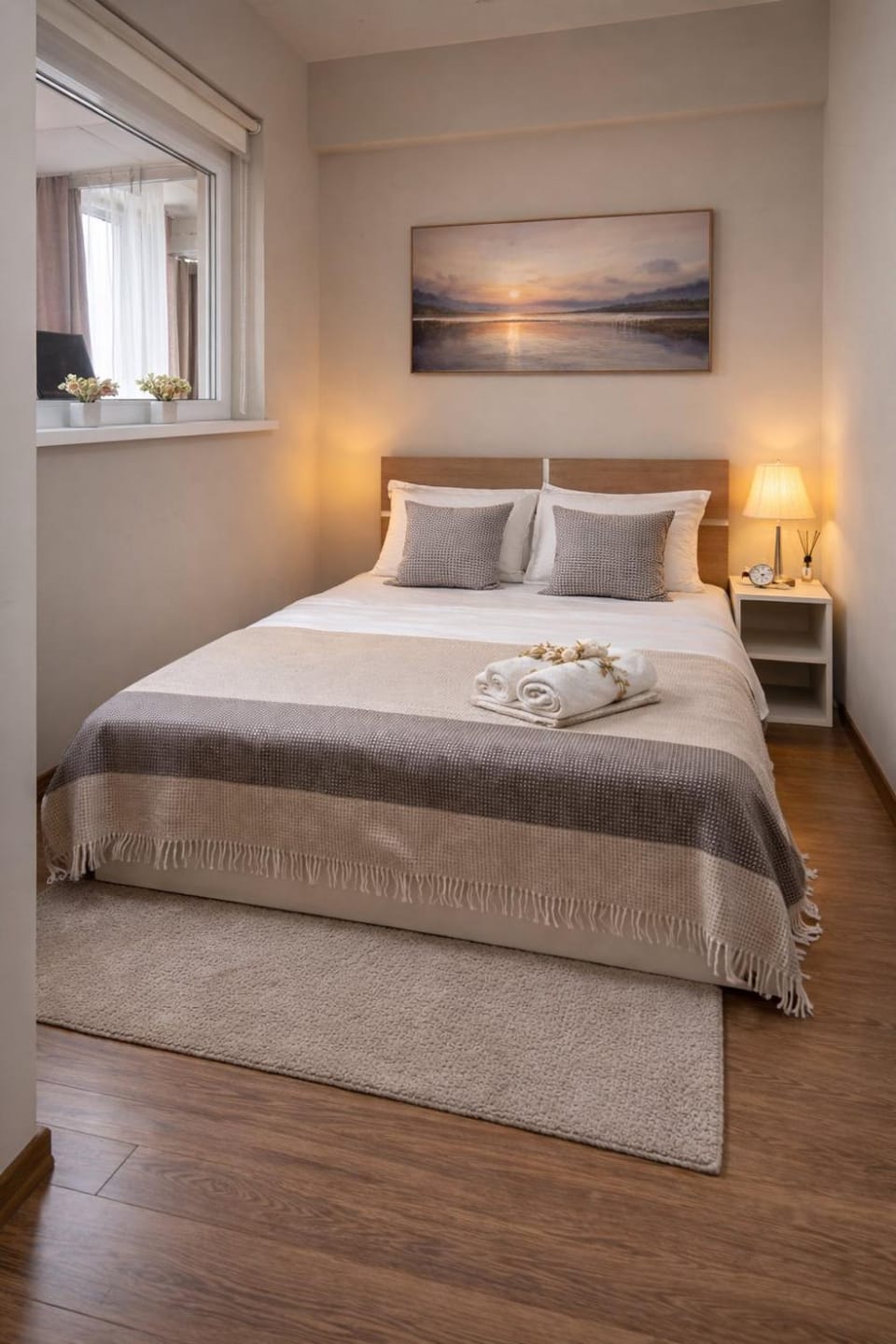 Bed, Bedroom, towels