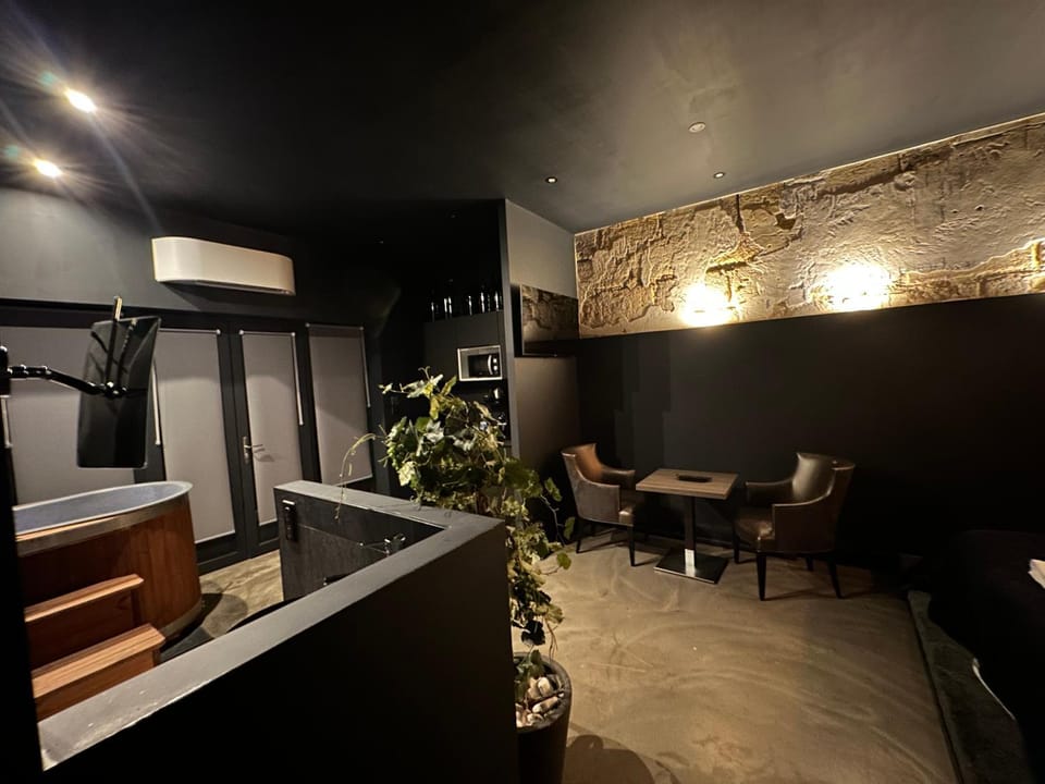 Love room - Cinéma et Jacuzzi Shelby Apartment in Bordeaux
