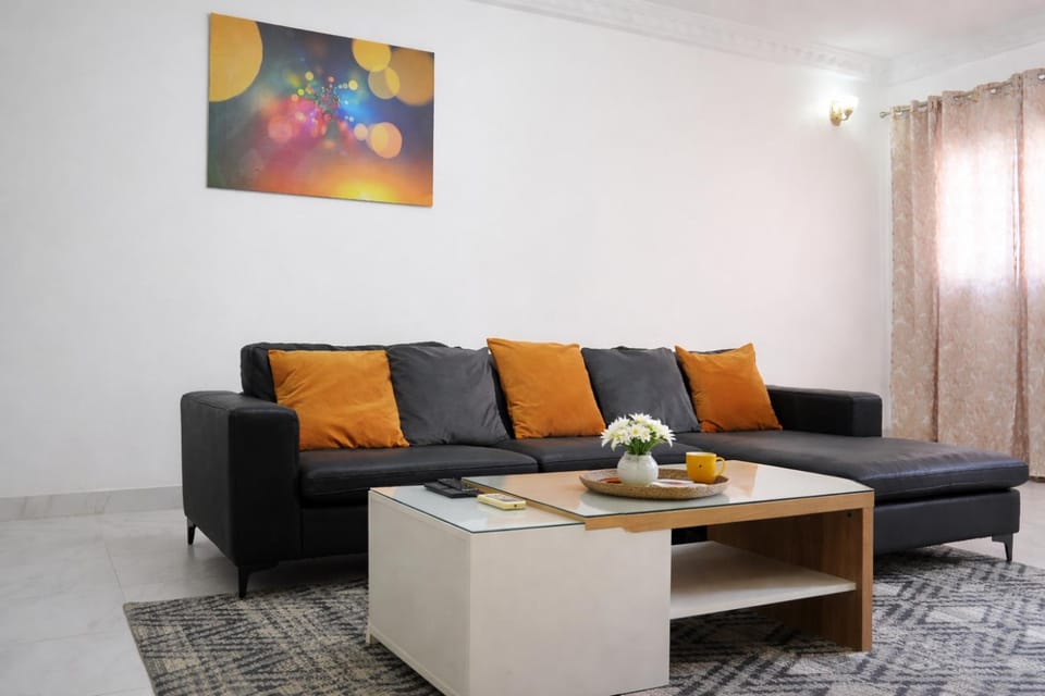 Elegant 2BR Apartment Near African Renaissance Monument & Wi-Fi Apartment in Dakar