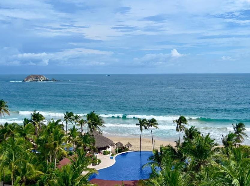 Beachfront Amara Ixtapa -Newly renovated Apartment in Ixtapa Zihuatanejo