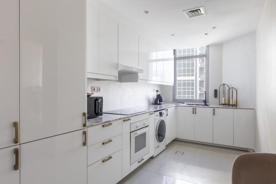 Bright 2BR Marina View with Balcony Apartment in Dubai