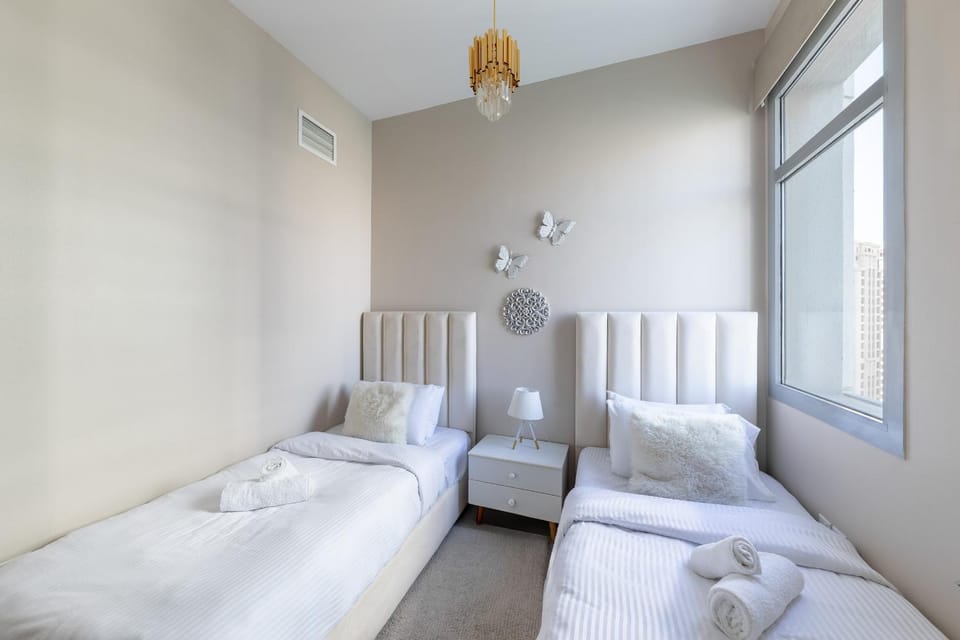 Bright 2BR Marina View with Balcony Apartment in Dubai