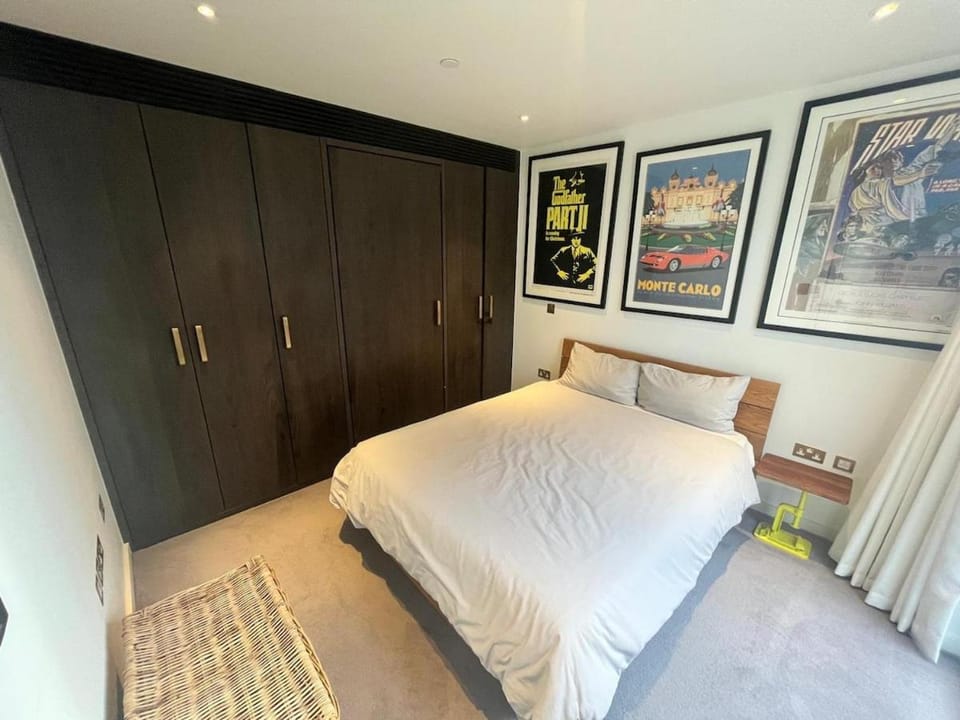 Stylish Modern Apartment ready now in WHampstead Apartment in London Borough of Camden