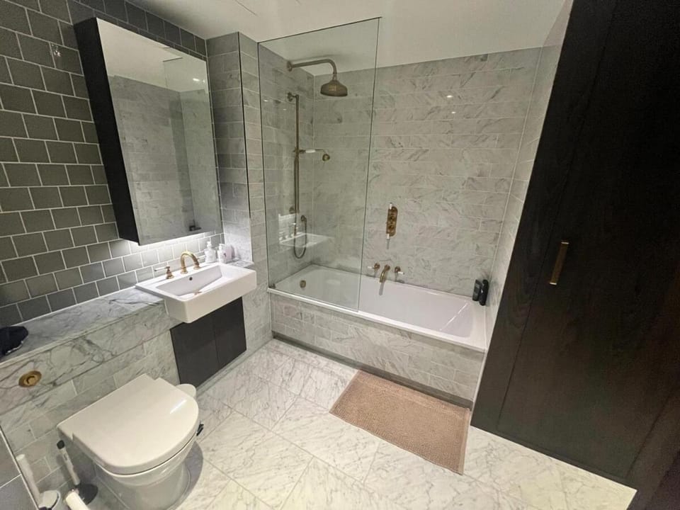 Stylish Modern Apartment ready now in WHampstead Apartment in London Borough of Camden