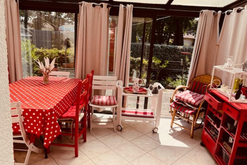 Les Coquillages cottage for 4 people in Arès House in Arès