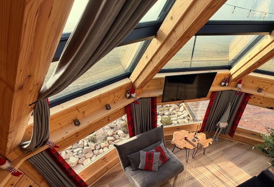 Living room, Mountain view, Mountain view