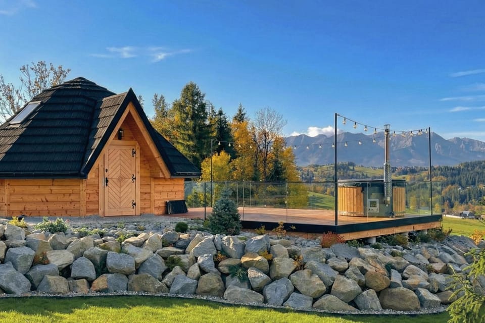 Property building, Day, Mountain view