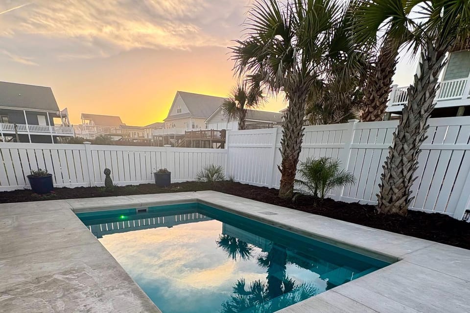 Day, Garden, Seating area, Swimming pool, Sunset