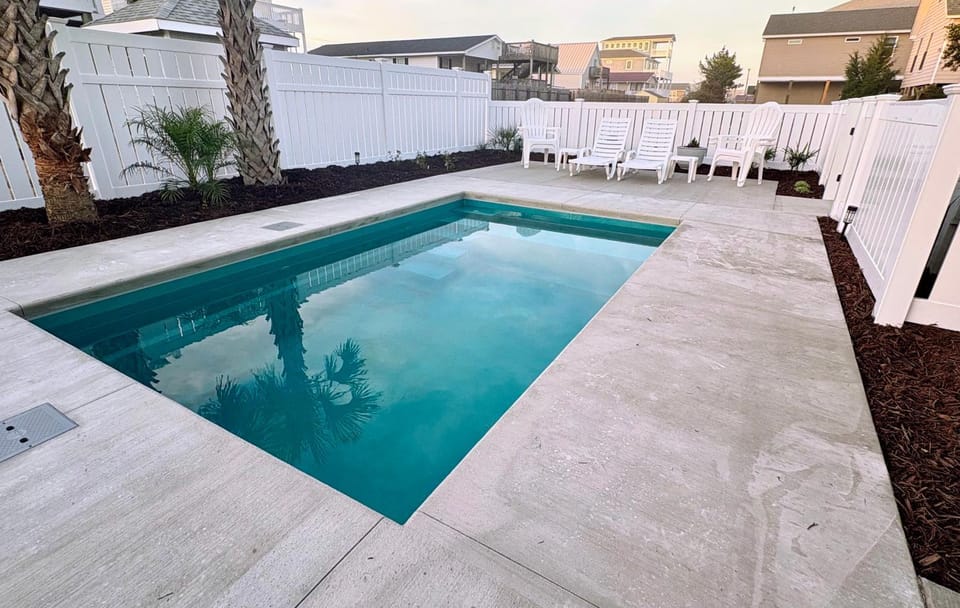 Day, Garden, Seating area, Swimming pool