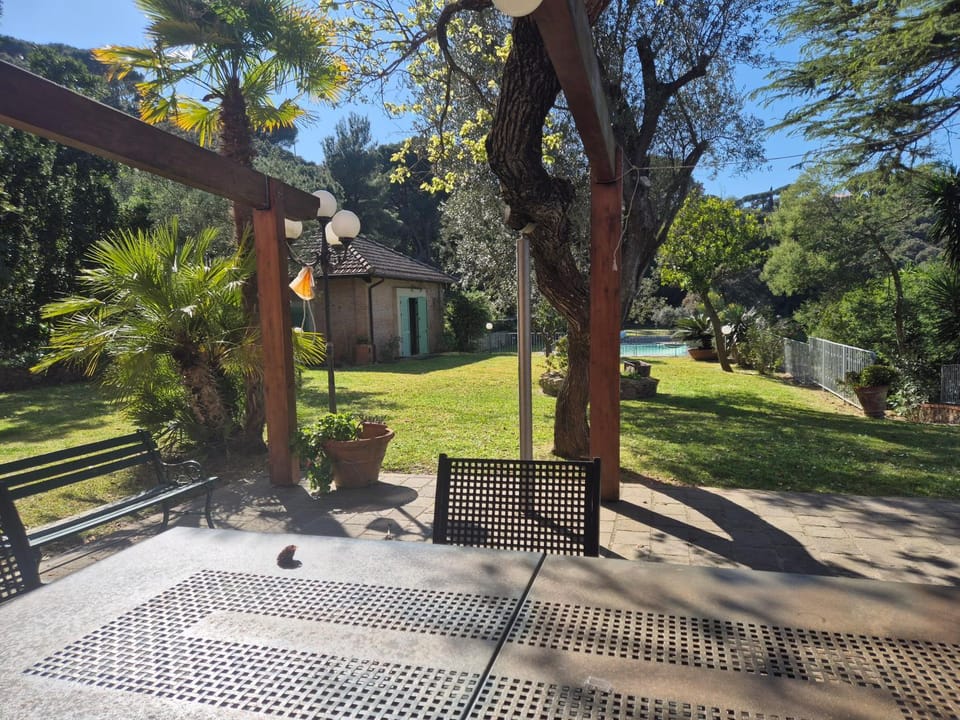 Property building, Dining area, Swimming pool