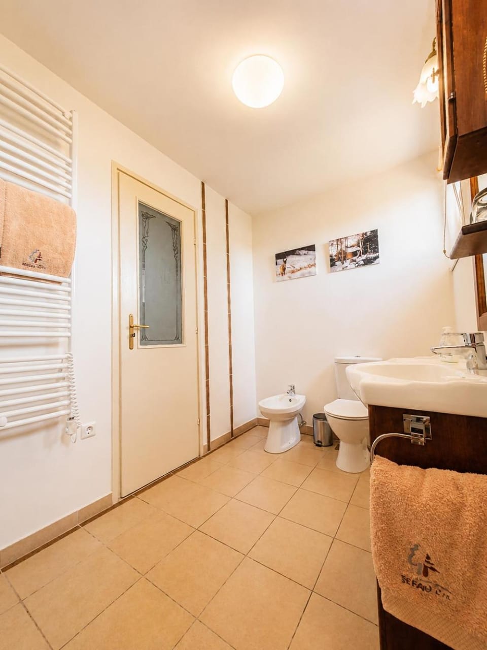 Csiszárhegyi Vadászház Bed and Breakfast in Hungary