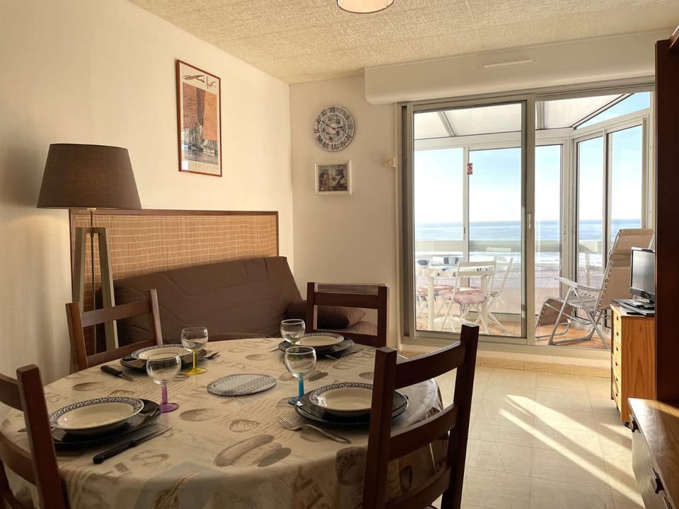 SG050-057 Appart 2 pièces 4 couchages ST GILLES CROIX DE VIE Apartment in Saint-Gilles-Croix-de-Vie