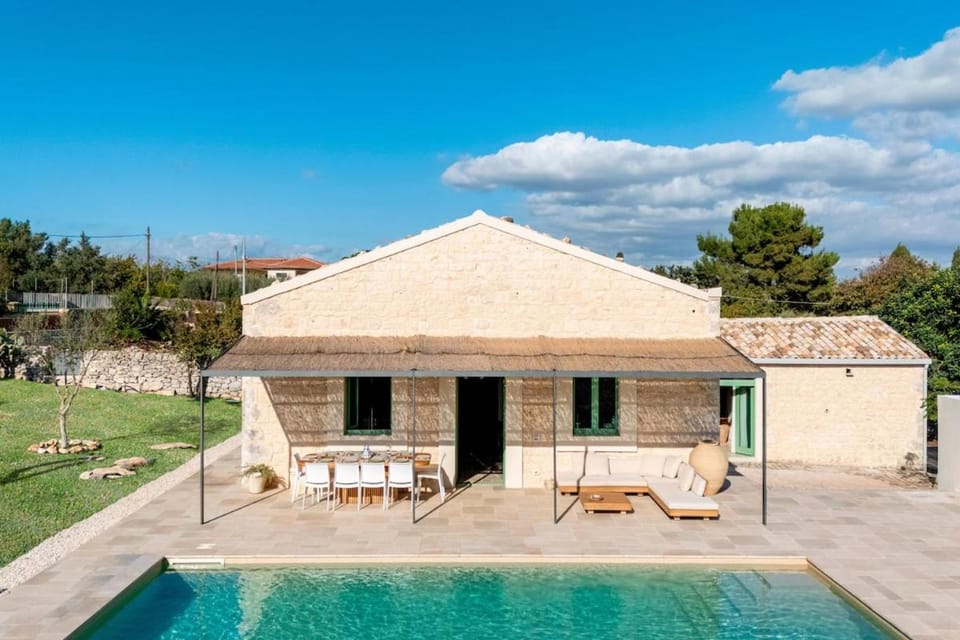 Pool view, Swimming pool, sunbed