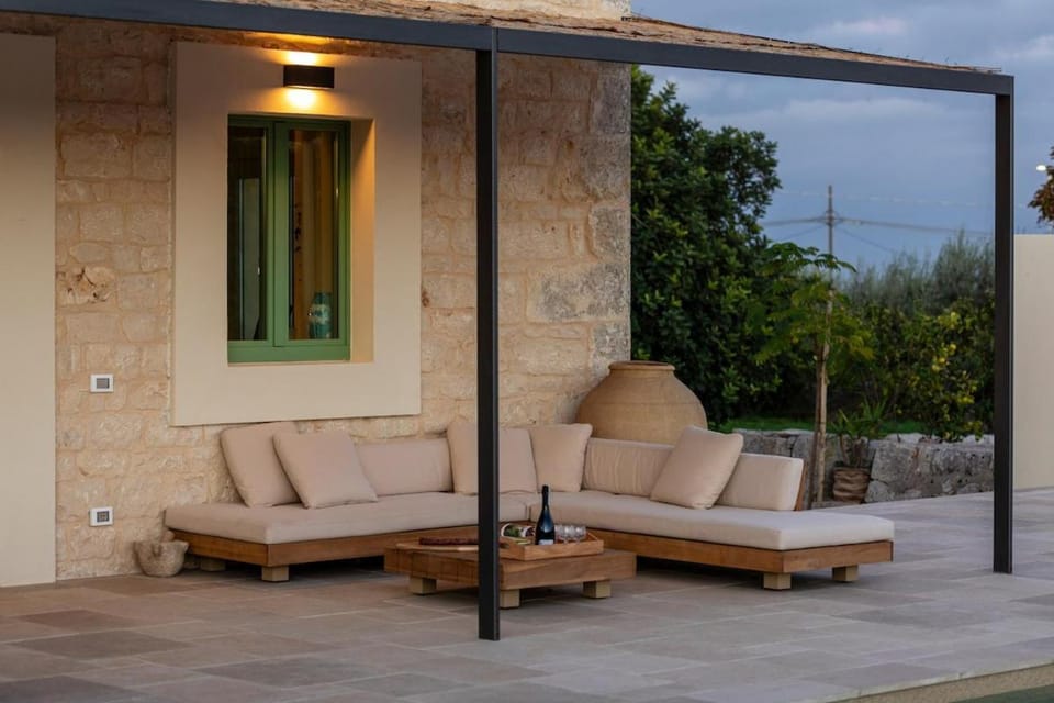Patio, Seating area