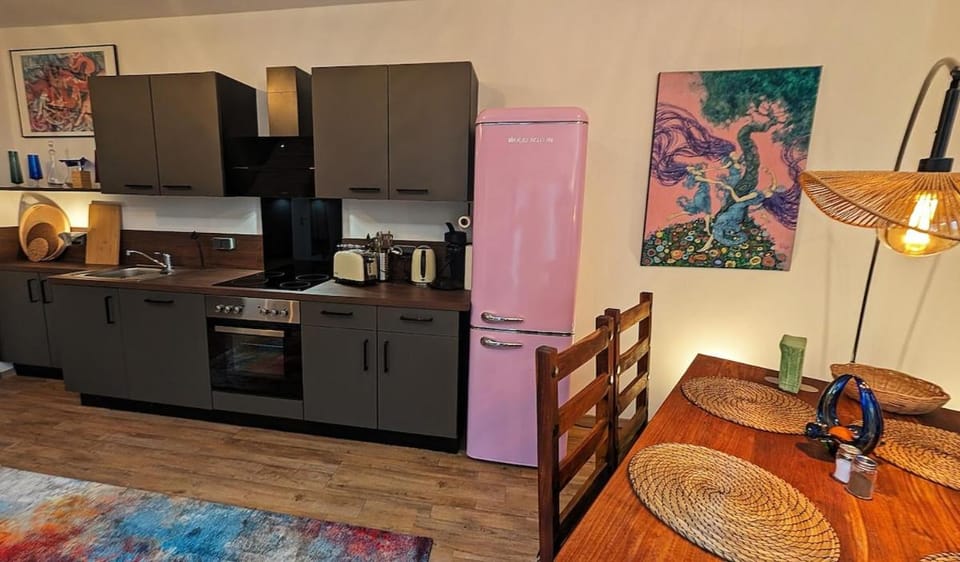 Kitchen or kitchenette, Dining area, dishwasher, oven, stove