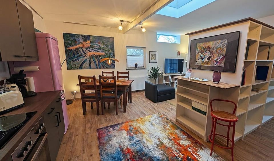 Kitchen or kitchenette, Living room, Seating area, Dining area, dishwasher, oven