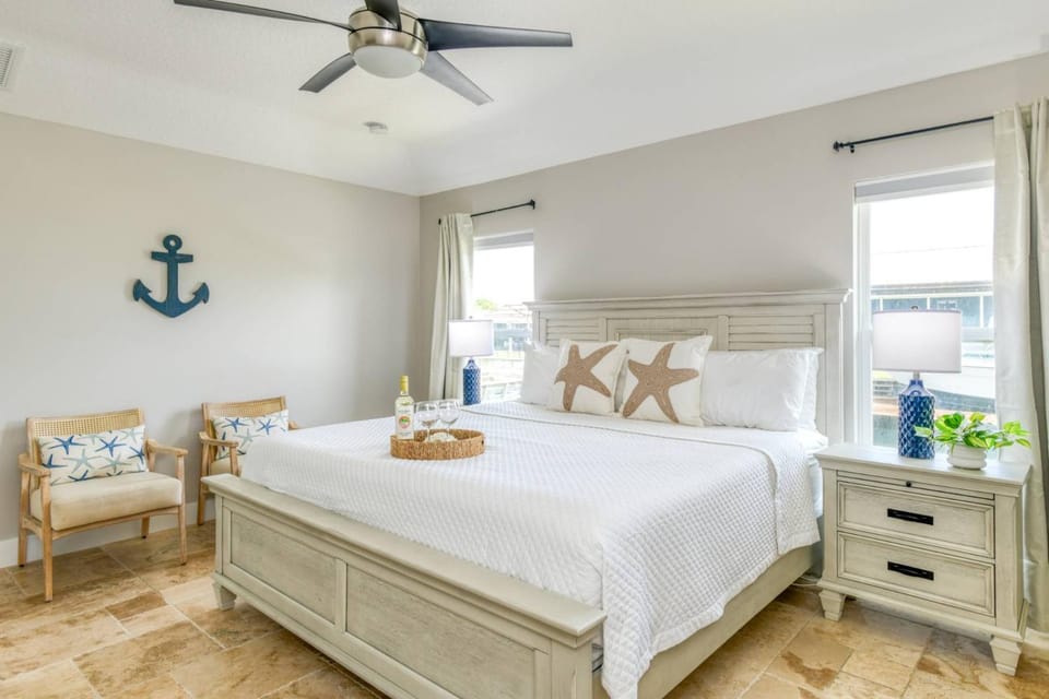 Seaside Villa House in Butler Beach