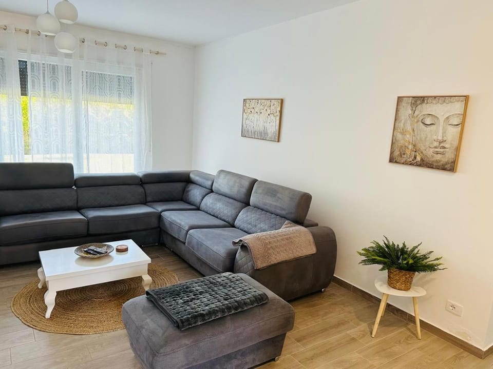 Valamar Deluxe Beachfront Villa Villa in Tirana County, Albania