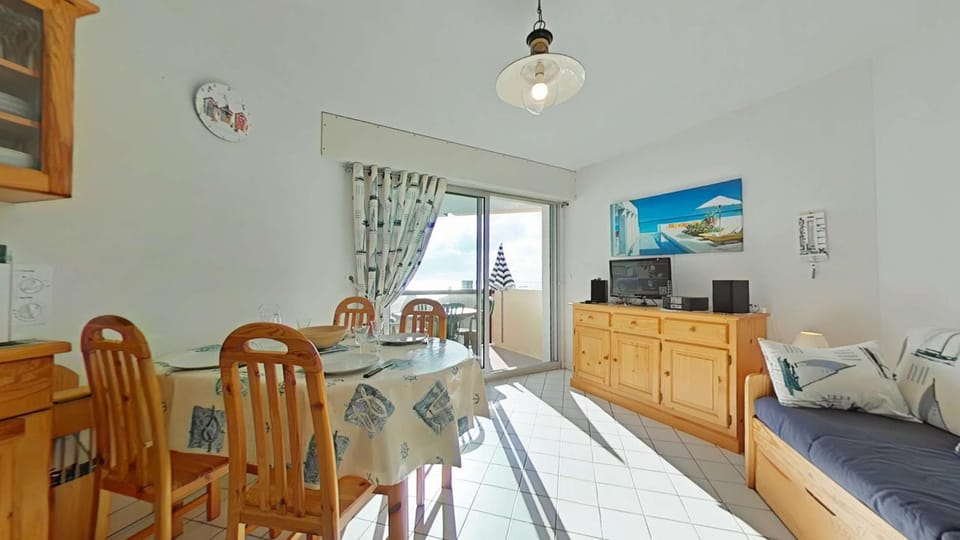 SG120-047 Appart 1 pièce 4 couchages SAINT GILLES CROIX DE VIE Apartment in Saint-Gilles-Croix-de-Vie