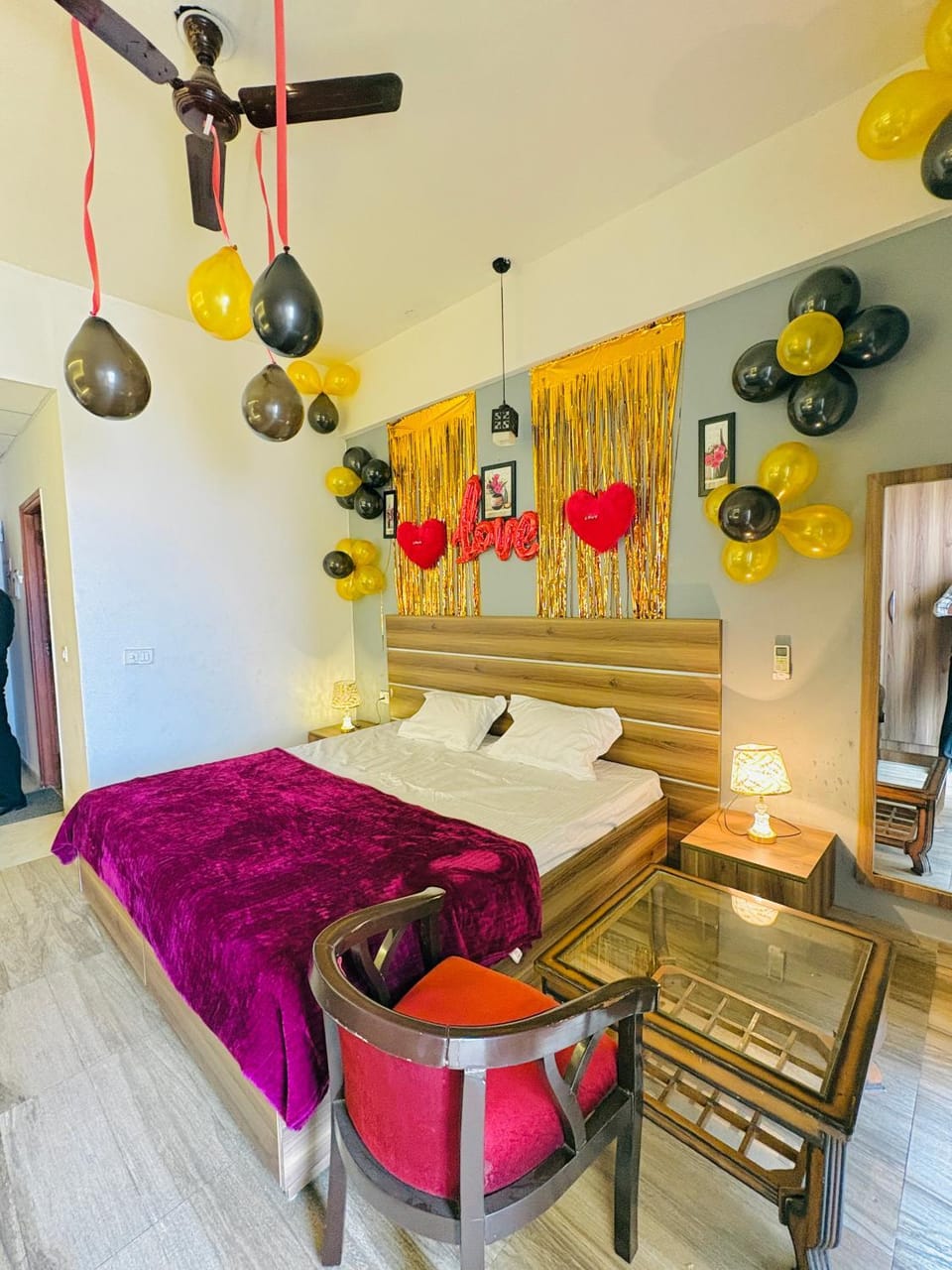 KR Premium Rooms Apartment in Uttar Pradesh