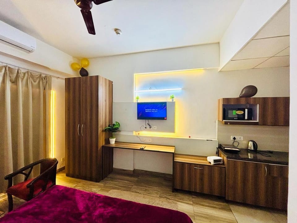 KR Premium Rooms Apartment in Uttar Pradesh