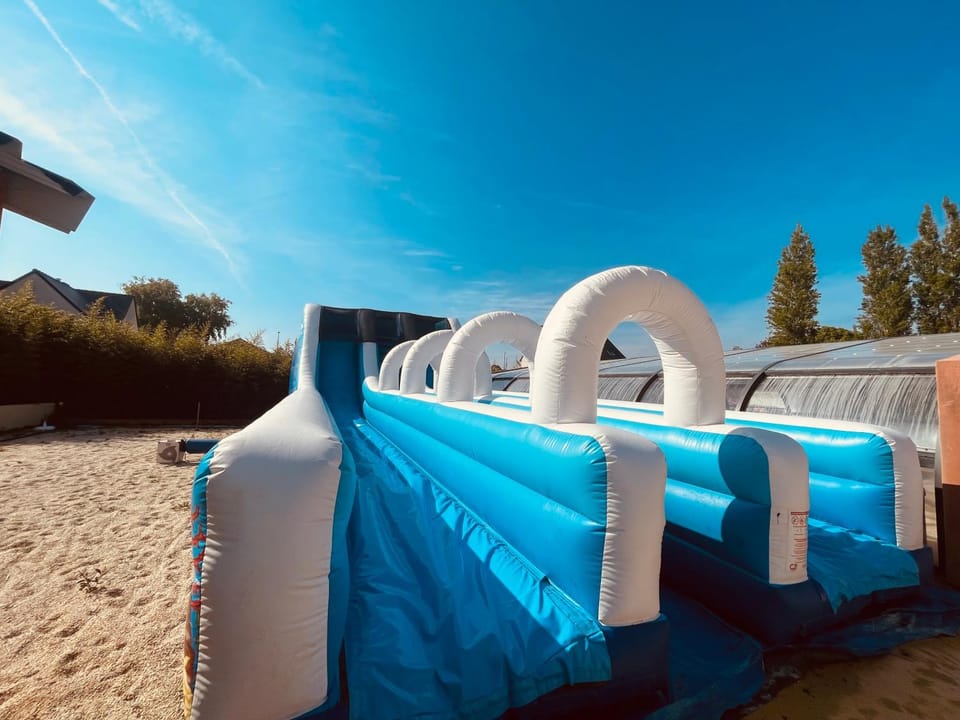 Camping maeva Escapades du Val Campground/ 
RV Resort in Brittany