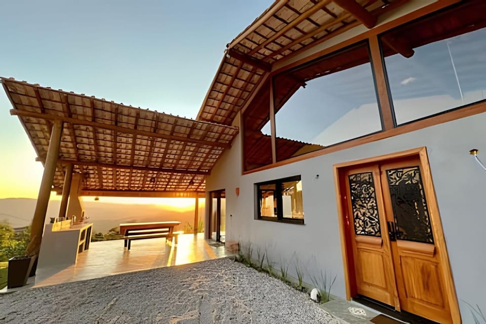 Casa Vila Villekula: Moderna.Completa p/ famílias House in State of São Paulo